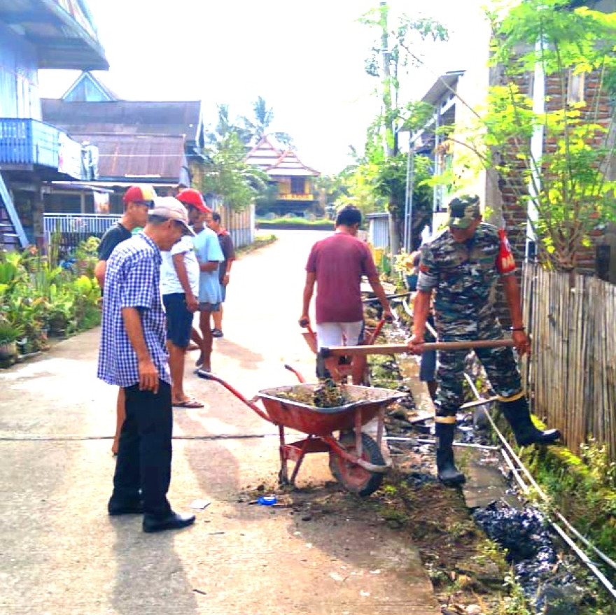 KEPALA DESA SIDDO KERJA BAKTI BERSAMA WARGA RT 1 DUSUN SIDDO